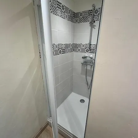 La Fontaine De St Clement Apartamento *